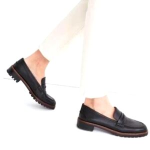 NWOT BLACK Leather Lugsole Loafers Size 8